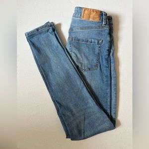 Frank & Oak - Debbie HiRise Skinny Jean in Light Wash